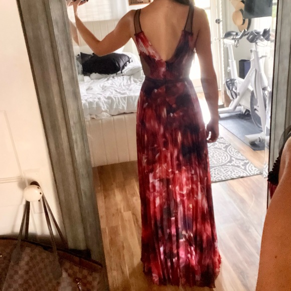 • Bebe floral maxi dress • - Picture 4 of 4